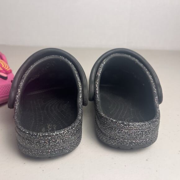 Crocs Classic Clog Toddler Size 7C Lot Girls Pink & Black Glitter w/ Shoe Charms - Picture 6 of 16